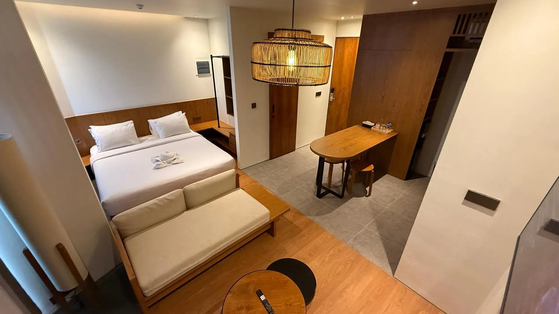 The Fields Hotel And Apartment Seminyak Lägenhetshotell